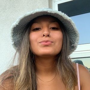 Meet your Posher, Allena